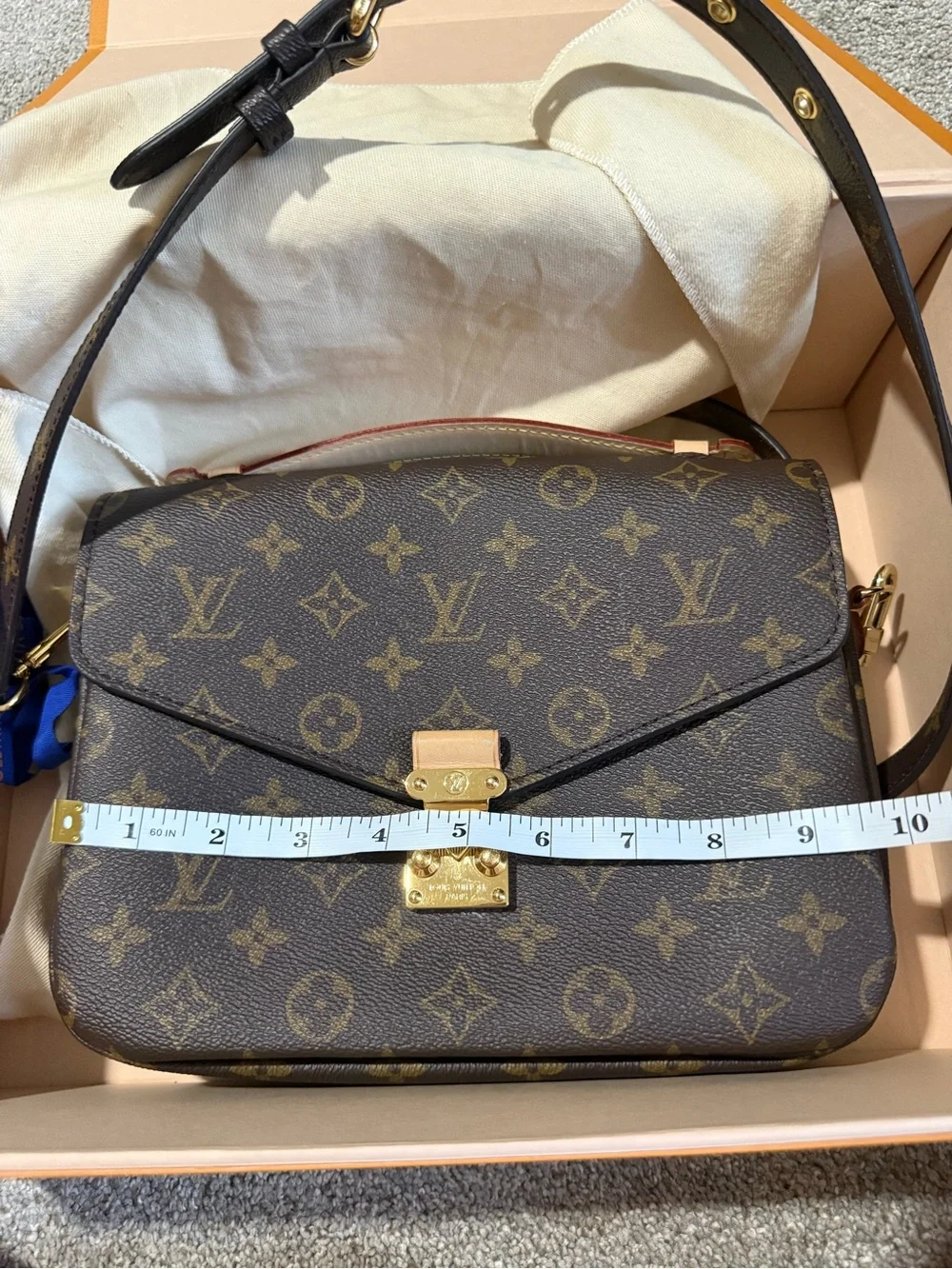 Louis Vuitton Pochette Métis